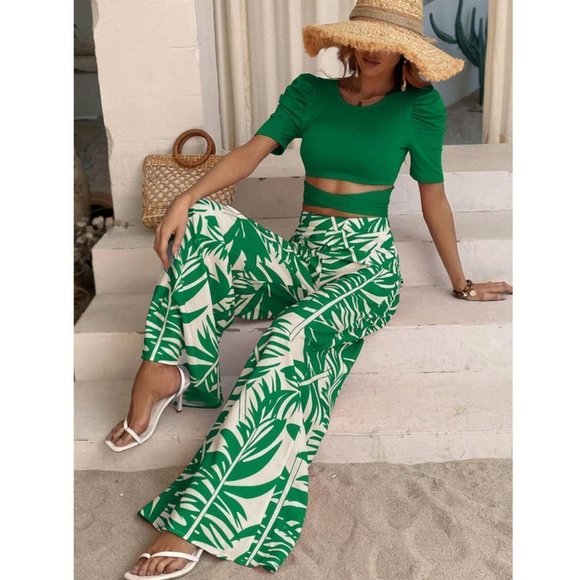 Green Boho Coord set Tie Back Tee & Tropical Print Wide Leg Pants - Picture 2 of 7